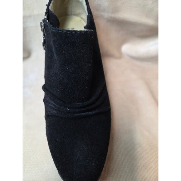 Michael Kors Norma Black Suede Women's Ankle Boots. Wedge Heel Zipper SZ 6.5M - Picture 7 of 10